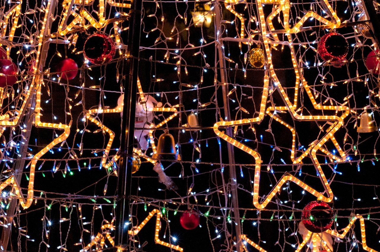 2 of the best Christmas light displays are in New England, US News & World Report says